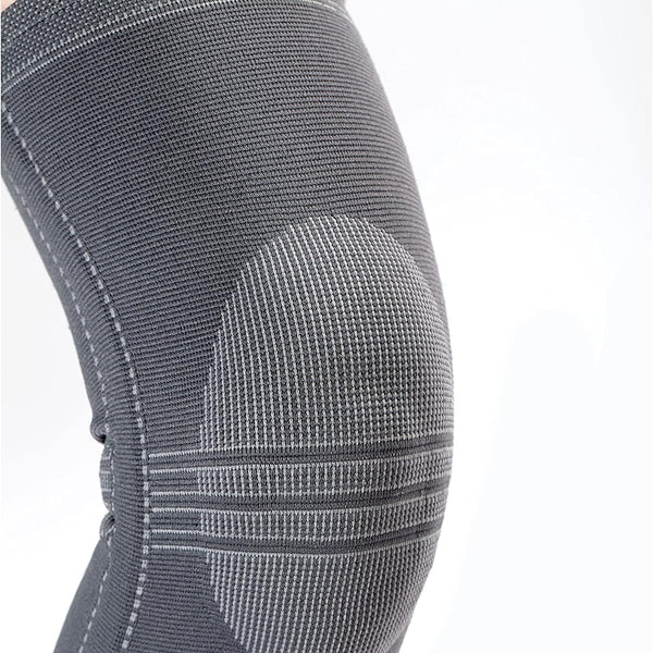 FUTURO Ultra Performance Knee Stabiliser - Medium